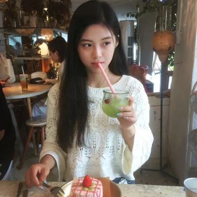 蜜桃女孩